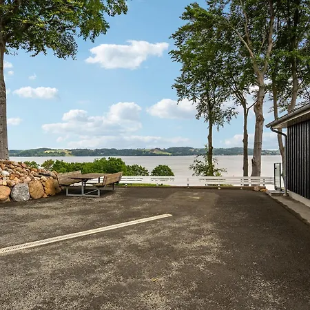 3 Bedroom Awesome In *