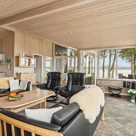 3 Bedroom Awesome In Nyaraló Børkop
